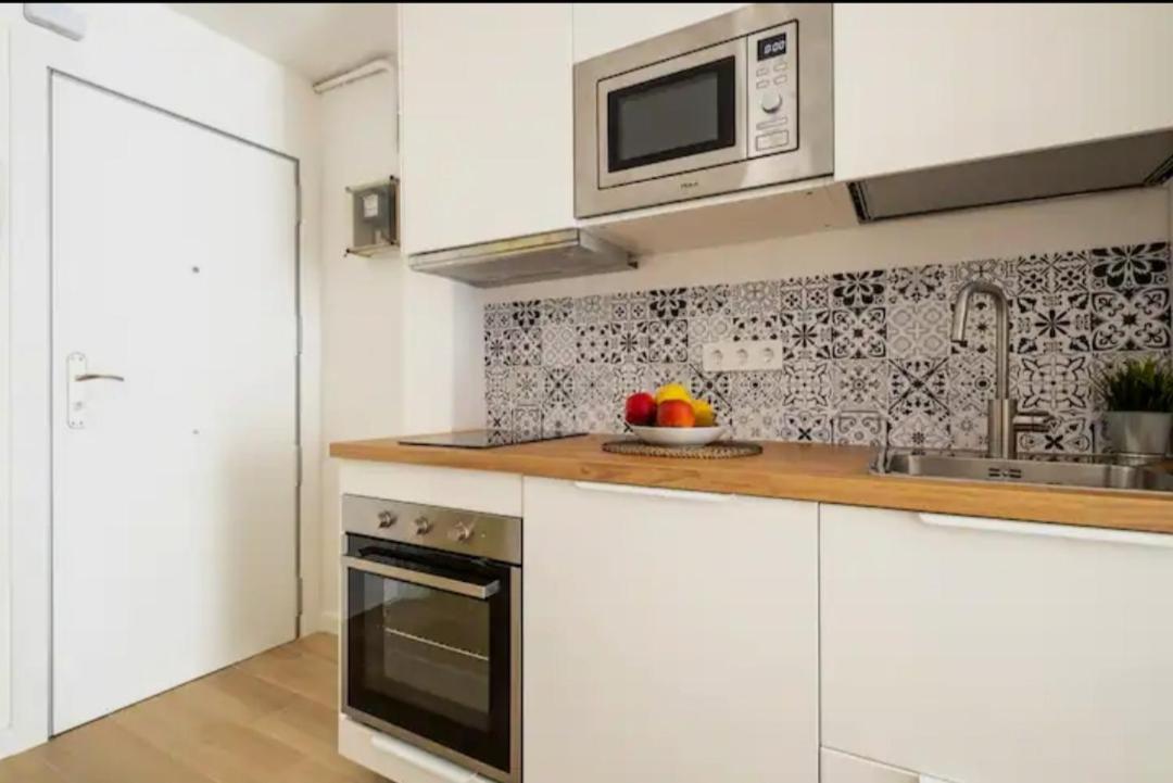 Apartment Close To The Beach Sant Adria de Besos Buitenkant foto
