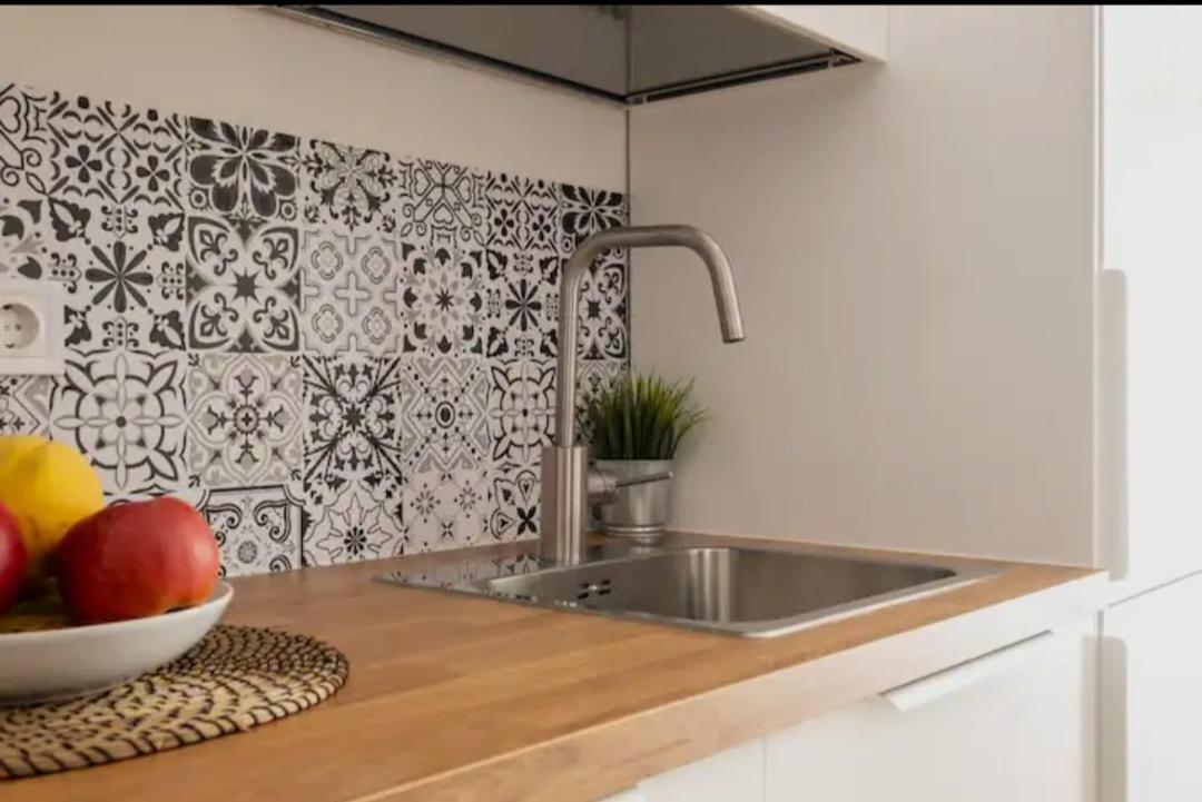 Apartment Close To The Beach Sant Adria de Besos Buitenkant foto